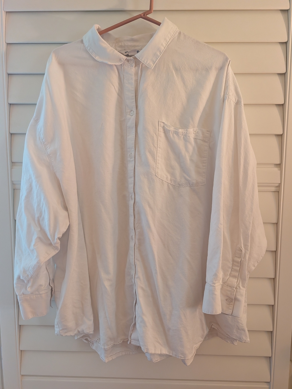 Old Navy White Casual Button-Down Shirt